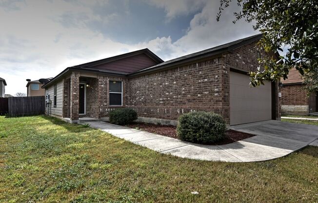 BEAUTIFUL SINGLE STORY HOME  |  CLOSE TO HWY 90 & 1604 | SHOPPING & RESTAURANTS