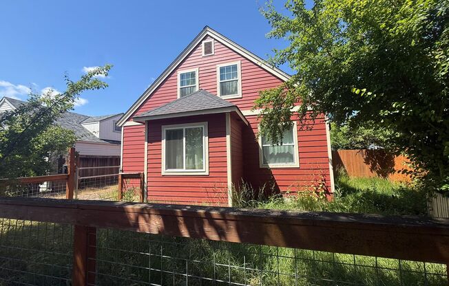 3BR House Available Off Centennial