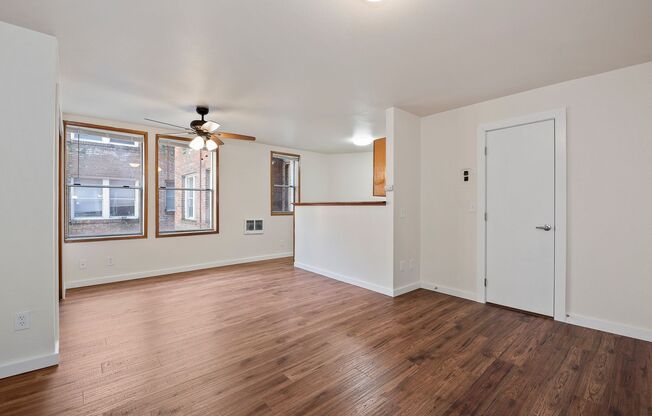 Studio, 1 bath, 400 sqft, $1,195, Unit B12