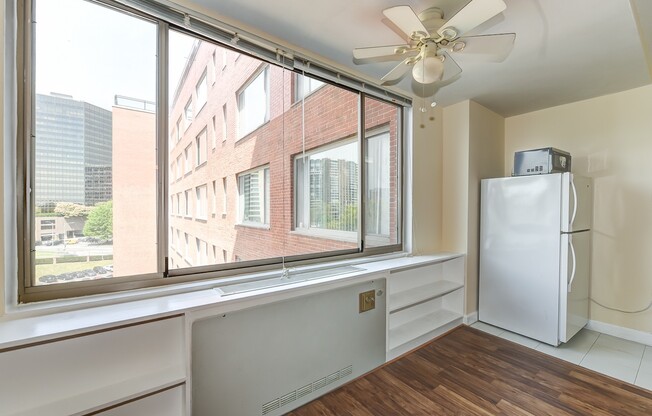 Spacious & Bright Junior One Bedroom at River Place West