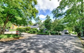 SeVille Apt.-Located Near UGA North Campus!