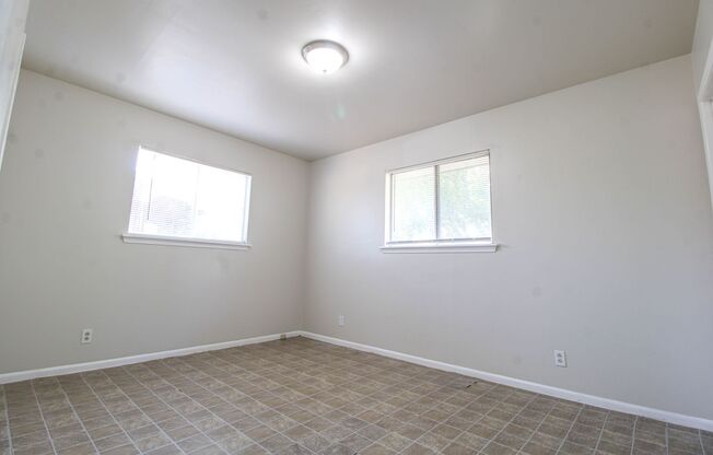 3 beds, 2 baths, $1,500