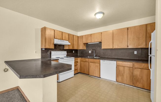 2 beds, 2 baths, $3,300