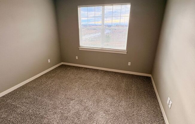 3 beds, 2 baths, 1,190 sqft, $2,395, Unit 208