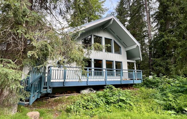 Girdwood 3 Bedroom House w/ Garage