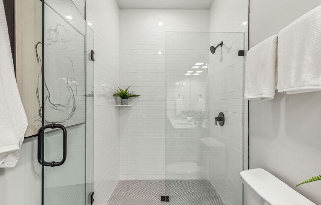 2 beds, 1 bath, 779 sqft, $1,750, Unit 105