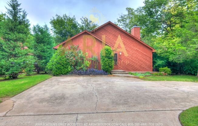 AMAZING 3 BED/2 BATH HOME NEAR CAMPUS WITH ALL THE CHARACTER!