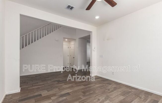 3041 E DESERT BROOM PL