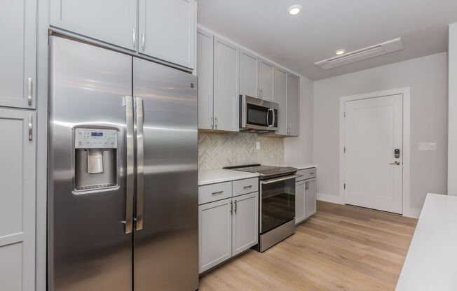 1 bed, 1 bath, 874 sqft, $2,900, Unit Apt # 212