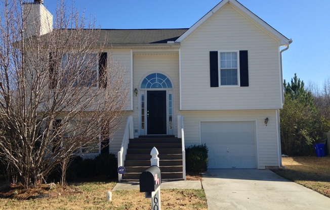 Welcome to this SPACIOUS 3 Bedroom/2.5 Bath Home located in Fairburn, GA.