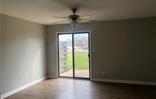 Great Oakwood location - 2 bedroom