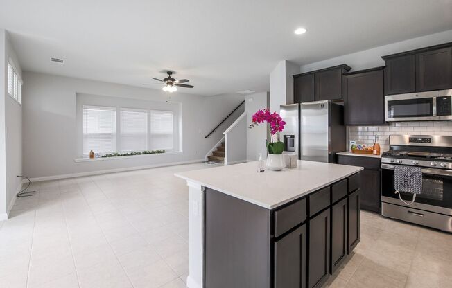 112 Eagle Lake Drive, Hutto, TX 78634