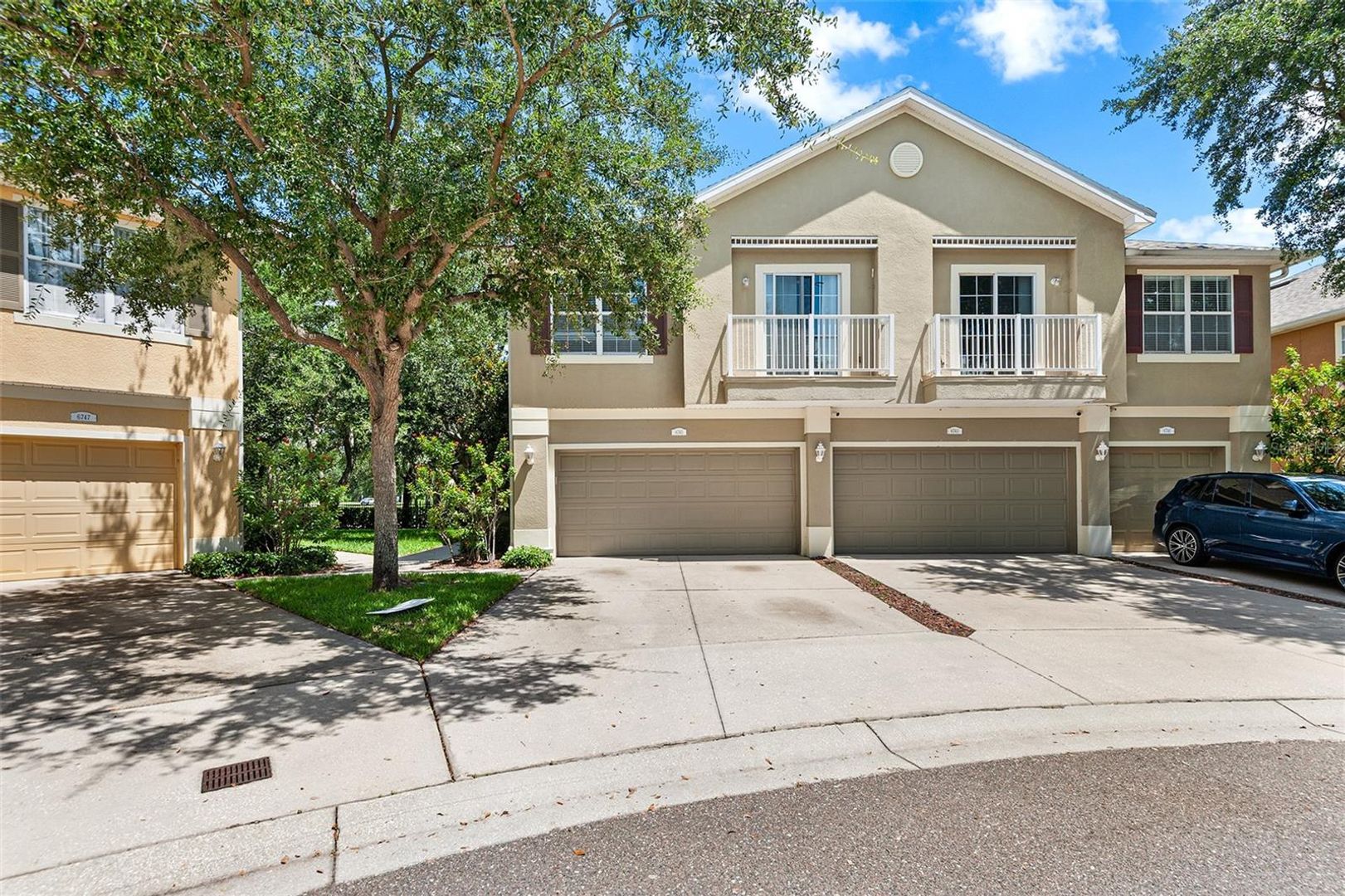 RIVERVIEW TOWNHOME FOR RENT!!