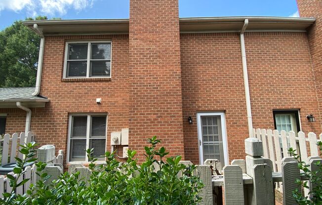 2 beds, 2.5 baths, $1,600