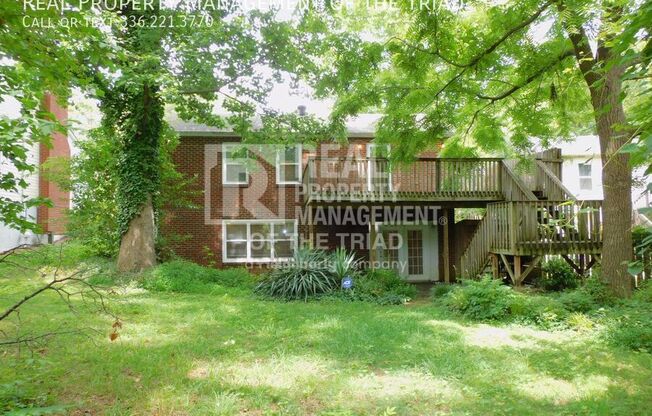 1104 MADISON AVE