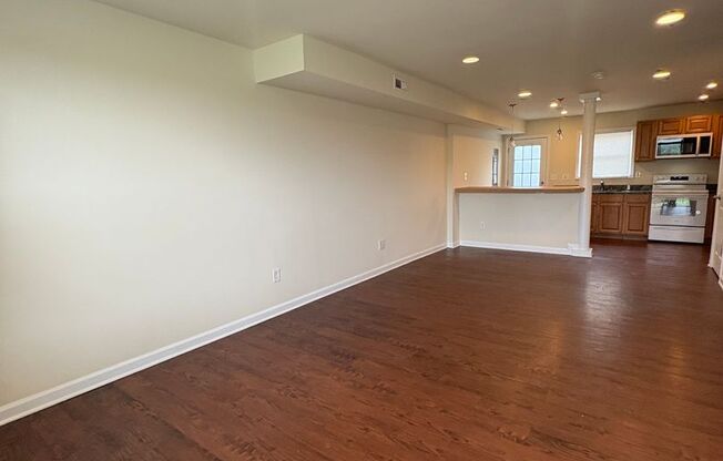 4 BEDROOM TOWNHOME AVAILABLE ** VOUCHER HOLDERS ONLY**