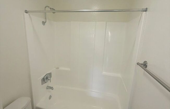 1 bed, 1 bath, 713 sqft, $2,075, Unit B064