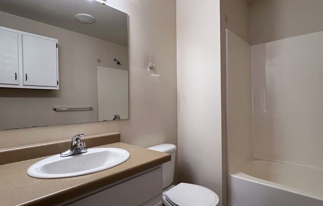 1 bed, 1 bath, 568 sqft, $865, Unit ME 2401-57