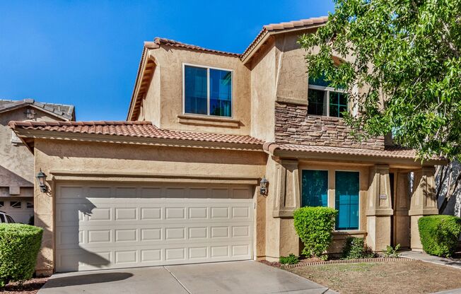Stunning 3 Bed 2.5 Bath Home w/ Mountain Views