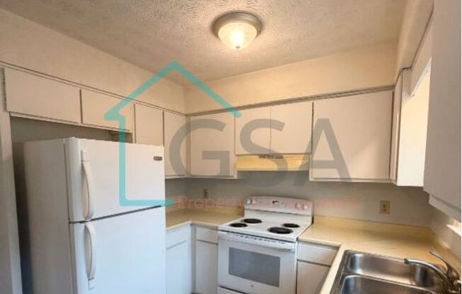 2 beds, 1.5 baths, 975 sqft, $950, Unit Cliffwood Terrace-4302-2B