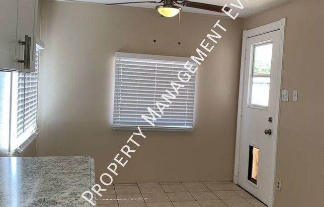 2 beds, 1 bath, 663 sqft, $1,450