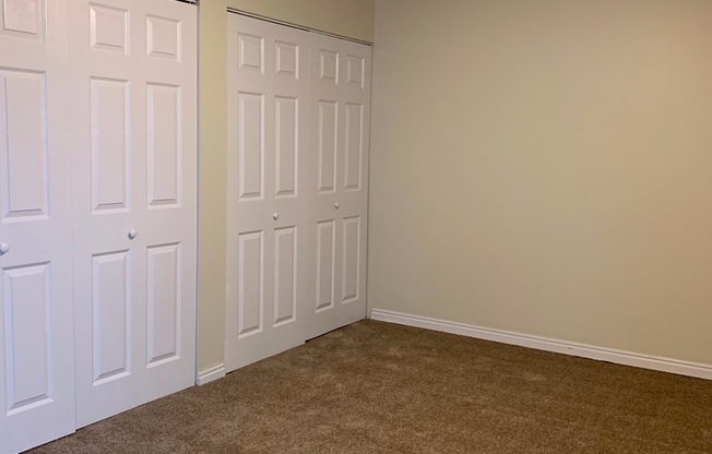 2 beds, 1 bath, 900 sqft, $1,521, Unit 301