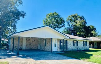 Remodeled 3BR/2BA near Guilbeau/W. Congress