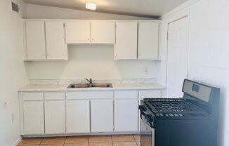 1 bed, 1 bath, $850, Unit 8thAvenue2207-2