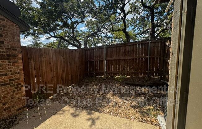 4004 W PIONEER DR