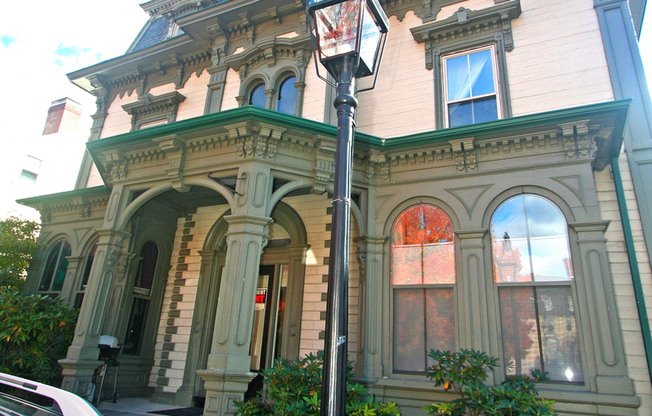 438 STATE ST
