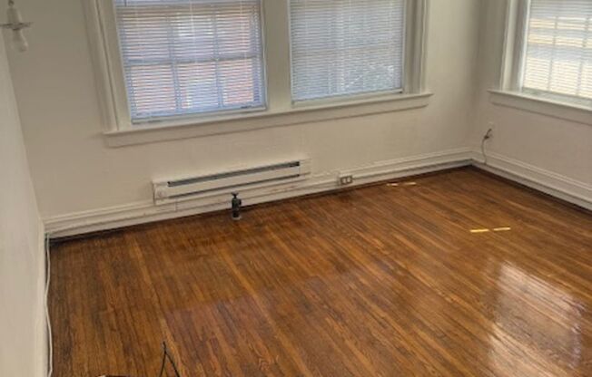 1 bed, 1 bath, 590 sqft, $795, Unit Apt. 32