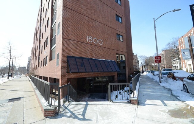 1600 MASSACHUSETTS AVE