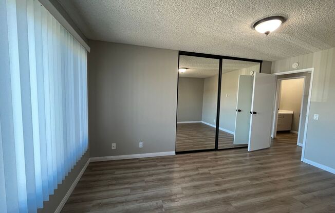 2 beds, 1 bath, 980 sqft, $2,400, Unit 055