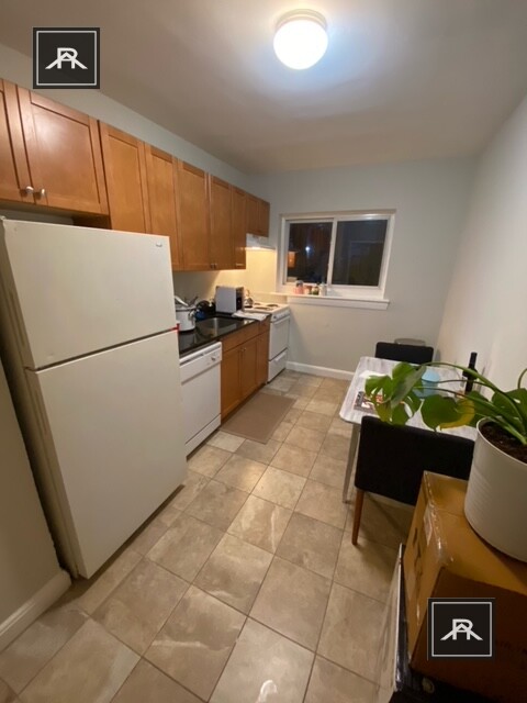 63 CHISWICK RD