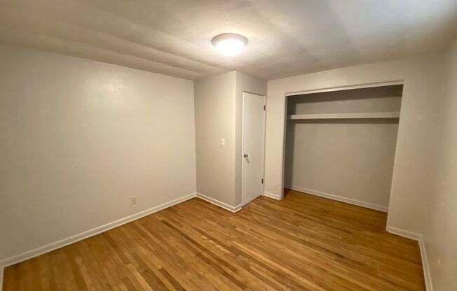 2 beds, 1 bath, 600 sqft, $750, Unit Unit 4