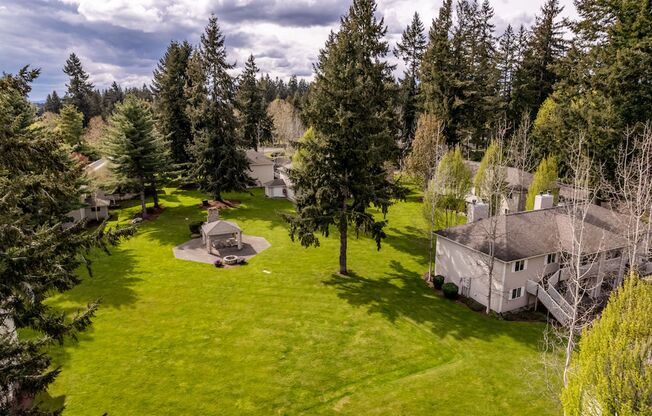 Summers Manor