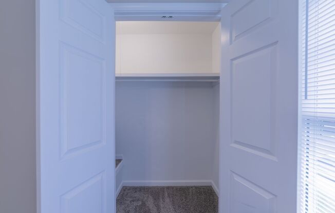 3 beds, 1.5 baths, 1,075 sqft, $1,650, Unit 723HCI