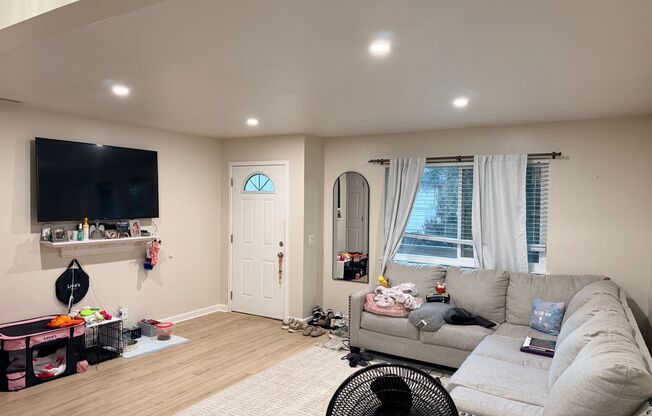 MOVE-IN SPECIAL: $200 OFF YOUR FIRST MONTH'S RENT!
