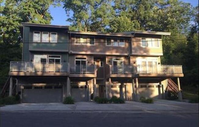 2874 W 11 ST