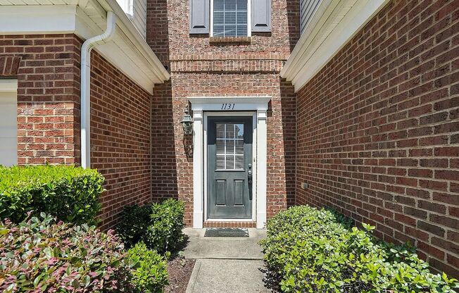 Charming 3BD, 2.5BA Cary Townhome in a Prime Location Near Shopping, Dining, Interstates, and RDU Airport