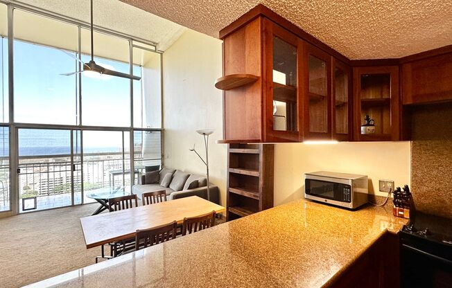 2 beds, 2 baths, $3,300