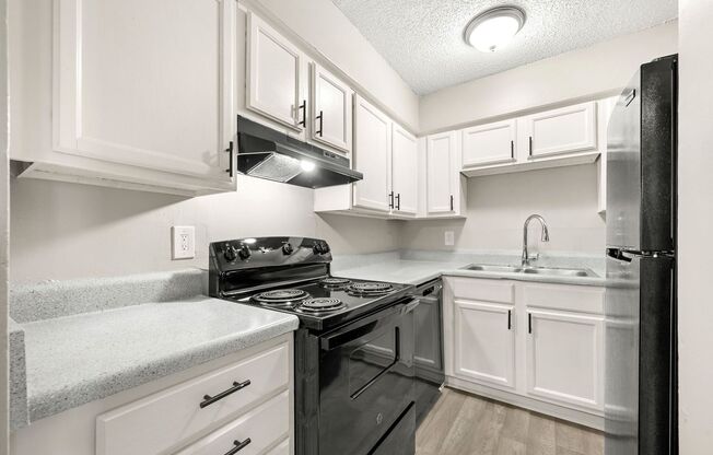3 beds, 2 baths, 1,121 sqft, $1,400, Unit G86