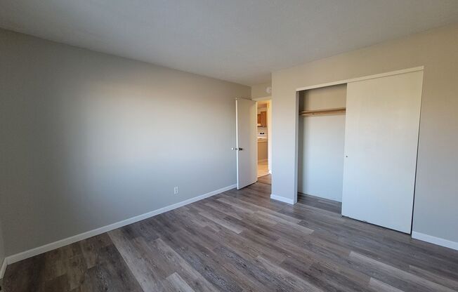 2 beds, 1 bath, $1,195, Unit 13