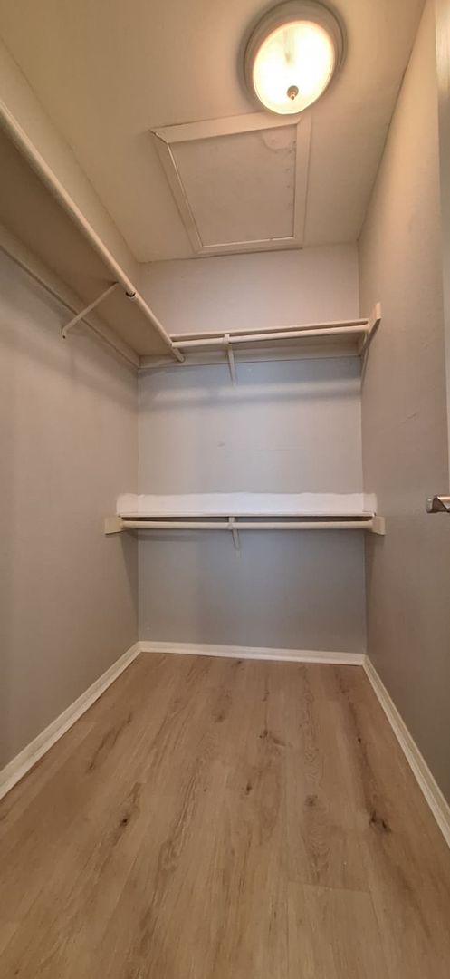 1 bed, 1 bath, $1,075, Unit # #C 28