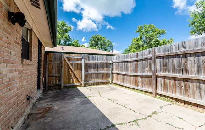 3004 Pecan Springs Rd A
