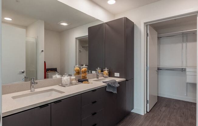 2 Bedroom Bathroom + Closet - Coen & Columbia