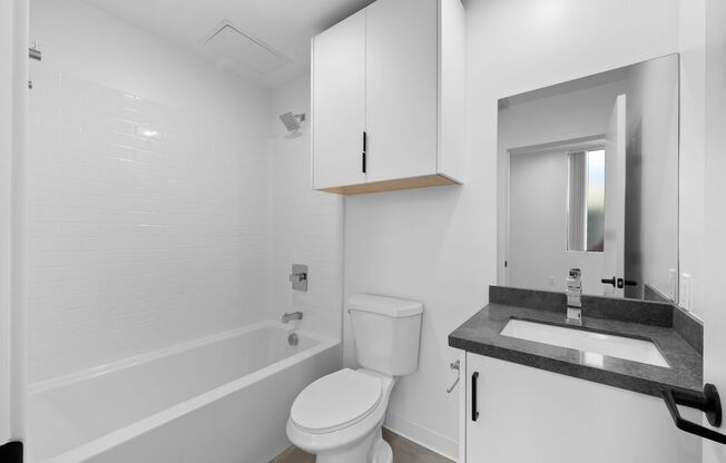 1 bed, 2 baths, 611 sqft, $2,695, Unit Unit 2