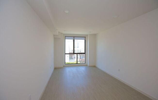 Studio, 1 bath, 393 sqft, $1,980, Unit 1335 Folsom St, Unit 210