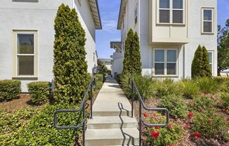 2 beds, 1 bath, $1,595, Unit 2602-102