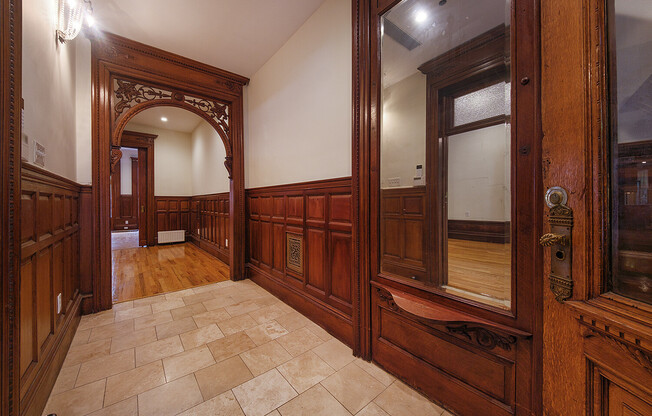 116 W 118 ST